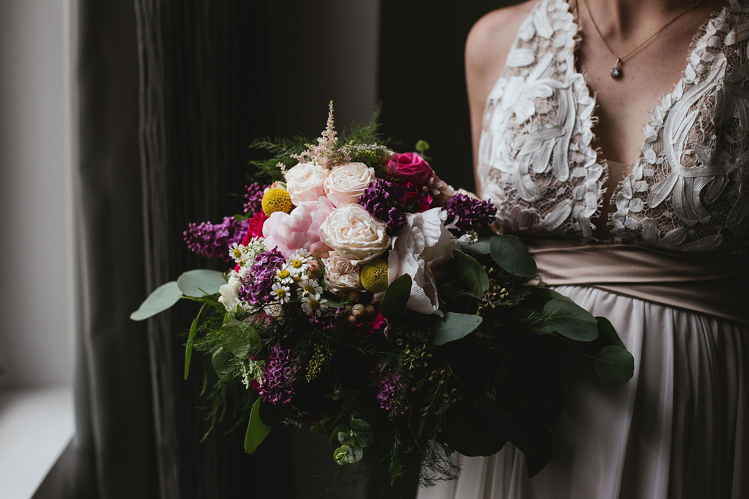 Omaha wedding; Florals by One & Only; photographed by Juliana Montane Photography