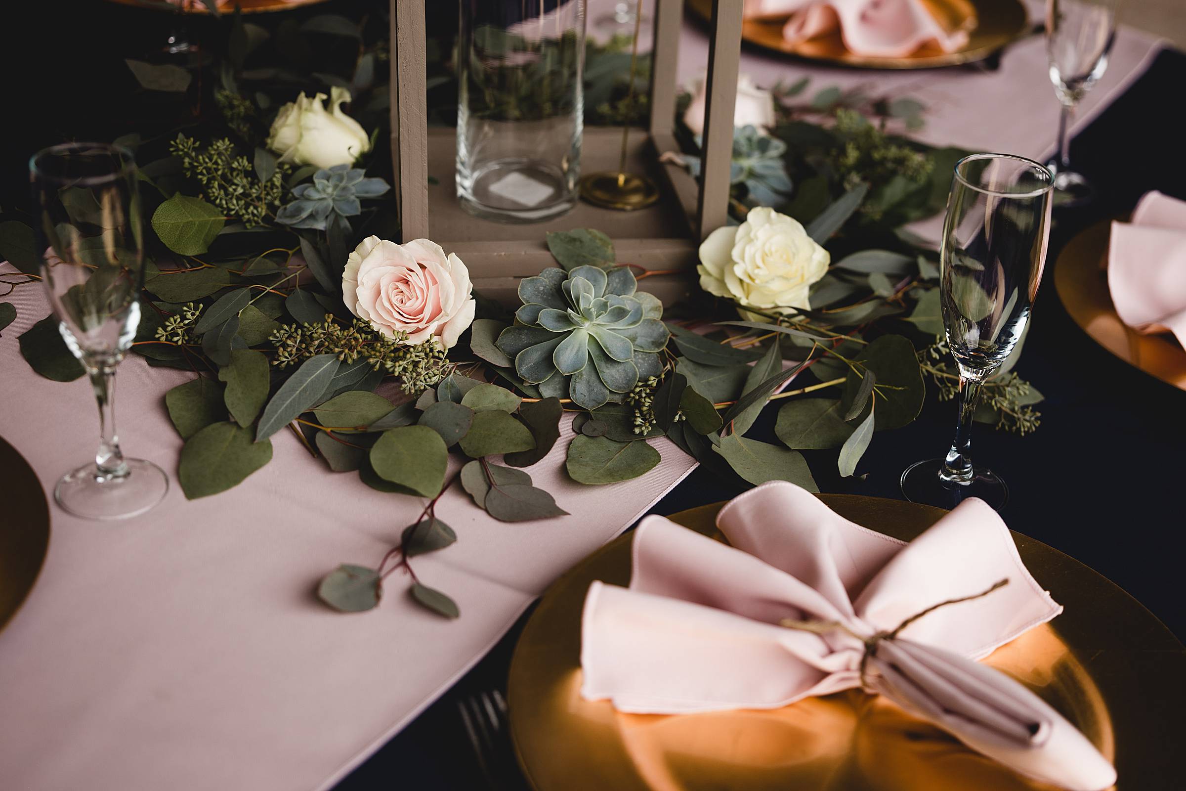 tablescape at wedding at mixon fruit farms, sarasota wedding photographer, juliana montane photography